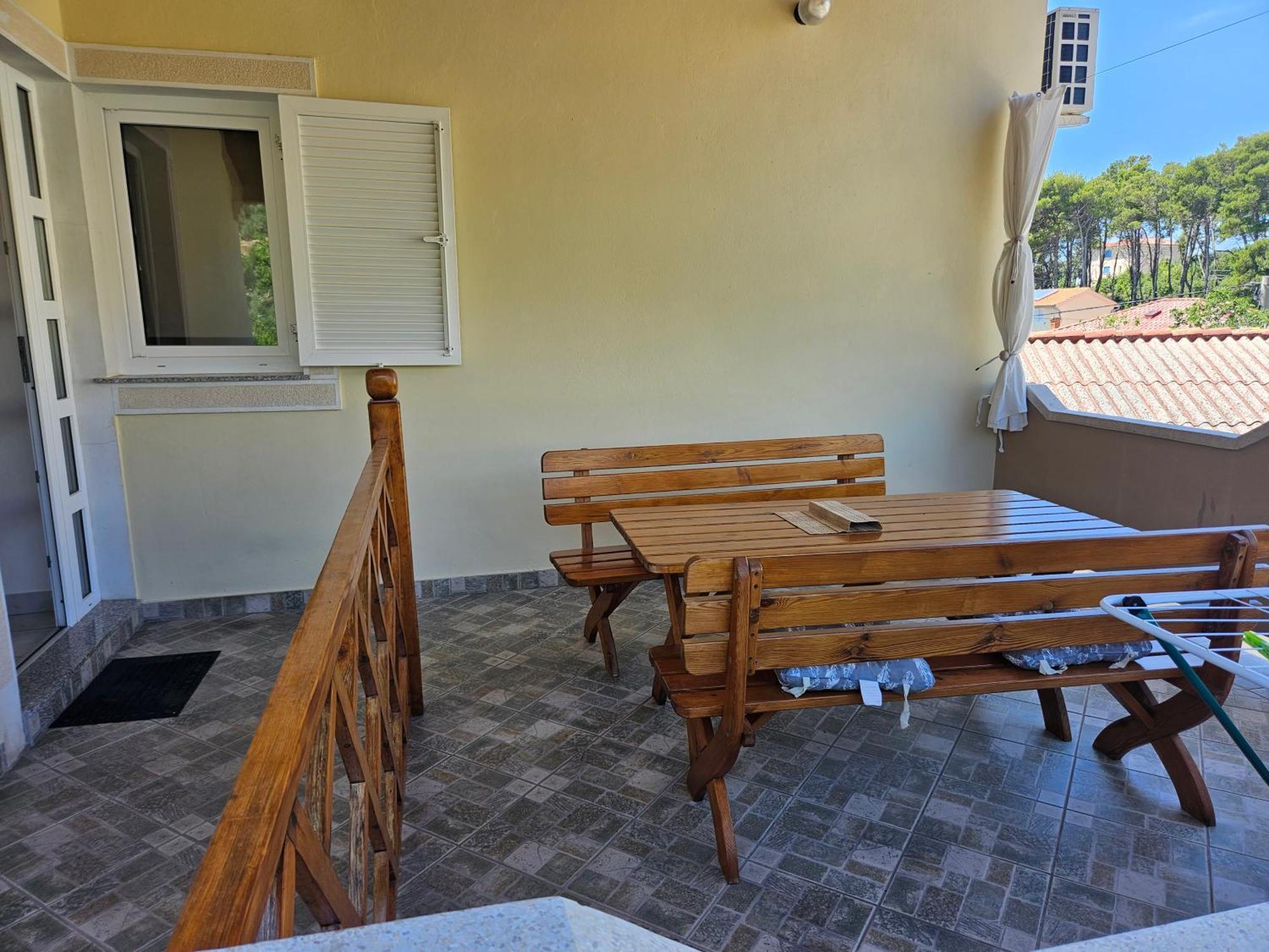 Apartmani Tatjana Rab Town Exterior photo